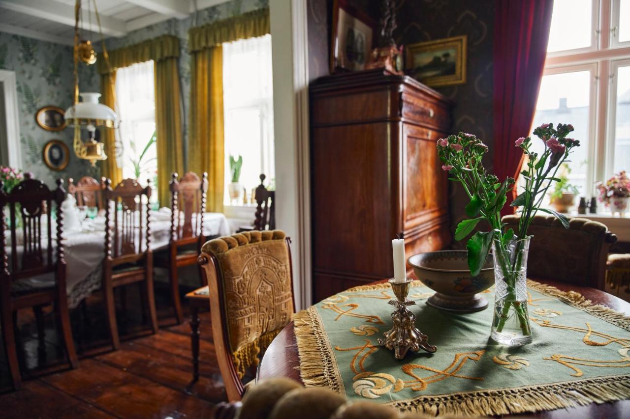 Hotel Heima I Stovu à Hvalba Extérieur photo